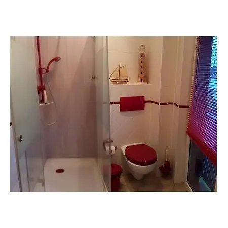 With 1 Bedroom Zingst